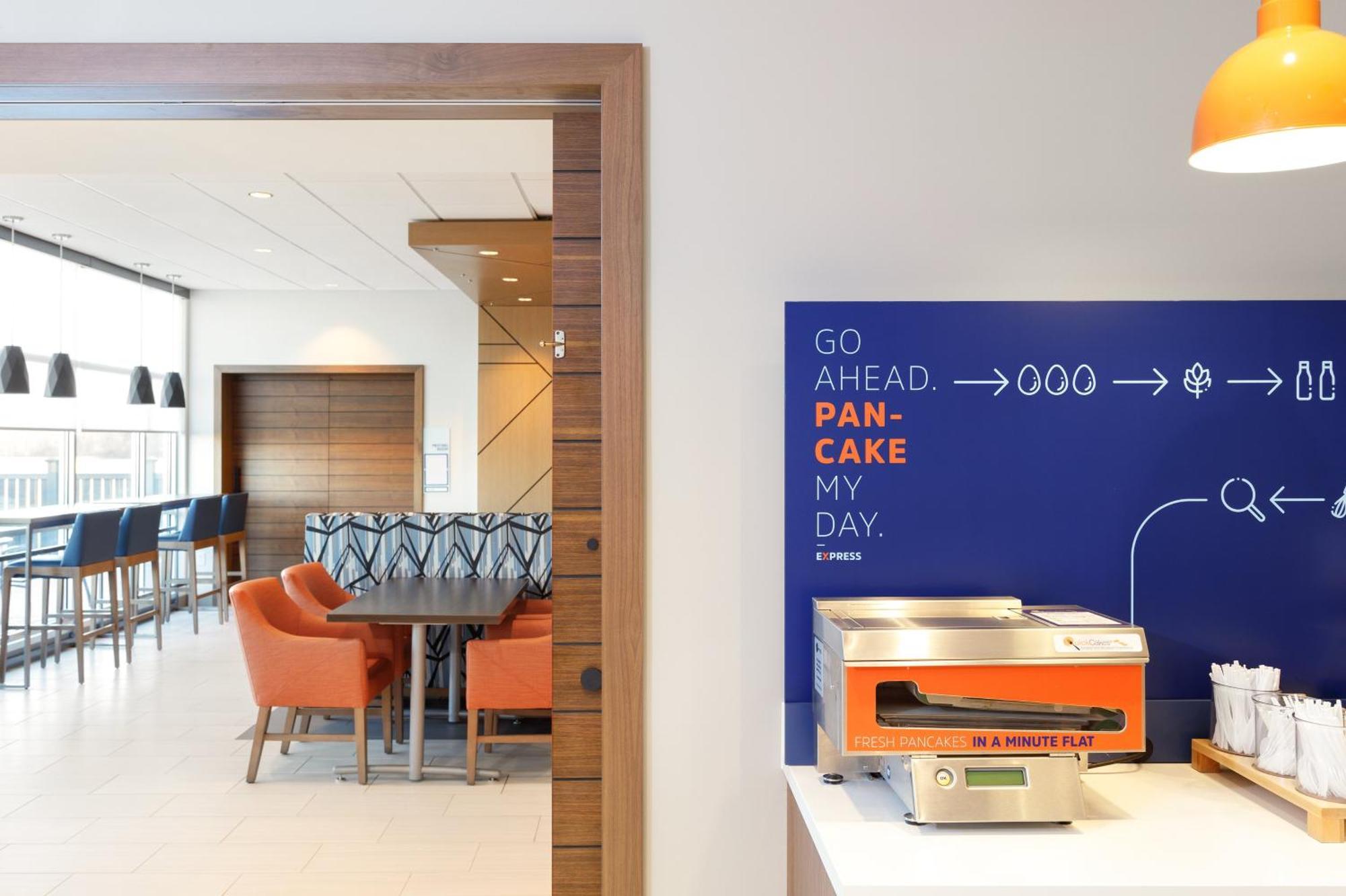 Holiday Inn Express Portland South - Lake Oswego By Ihg Exterior foto