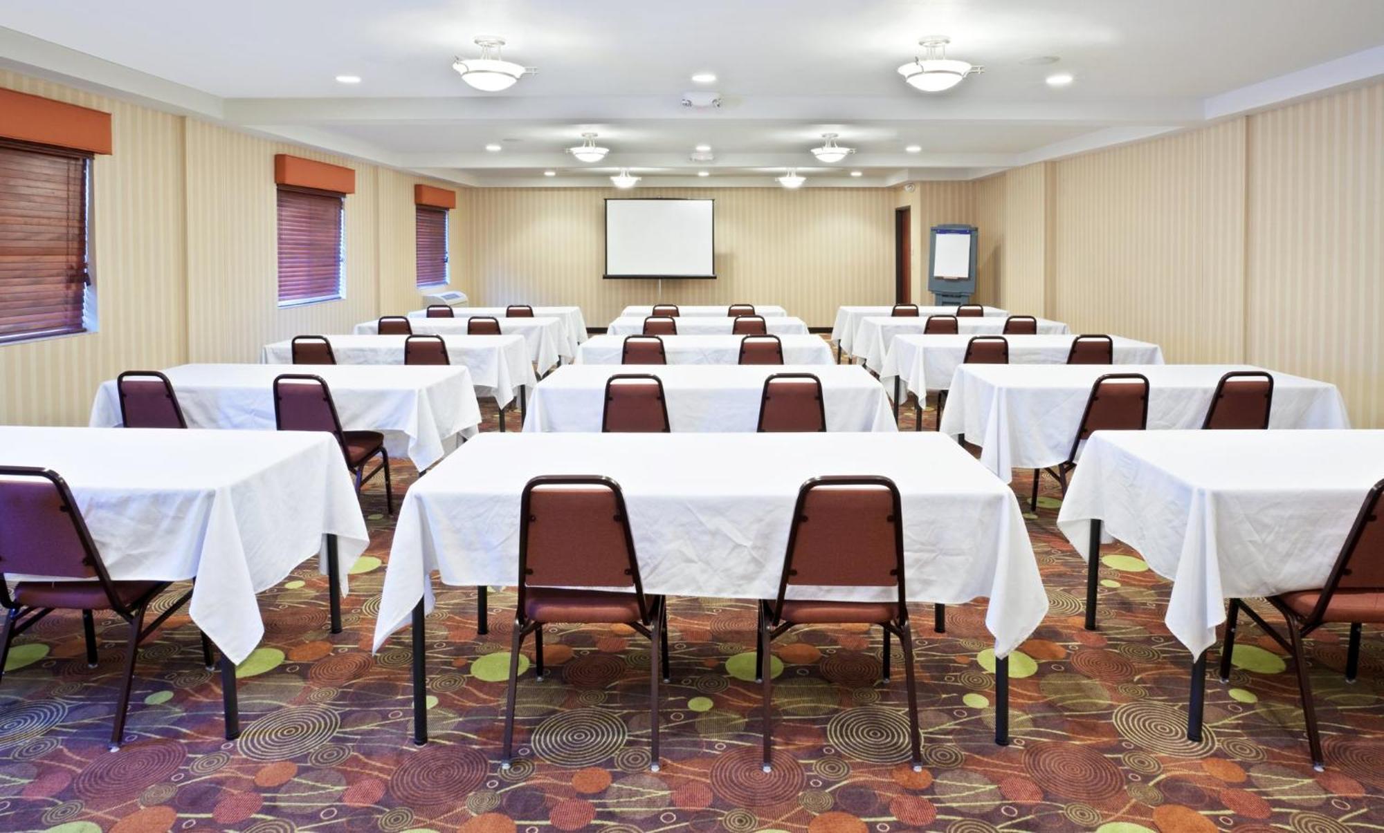 Holiday Inn Express Portland South - Lake Oswego By Ihg Exterior foto
